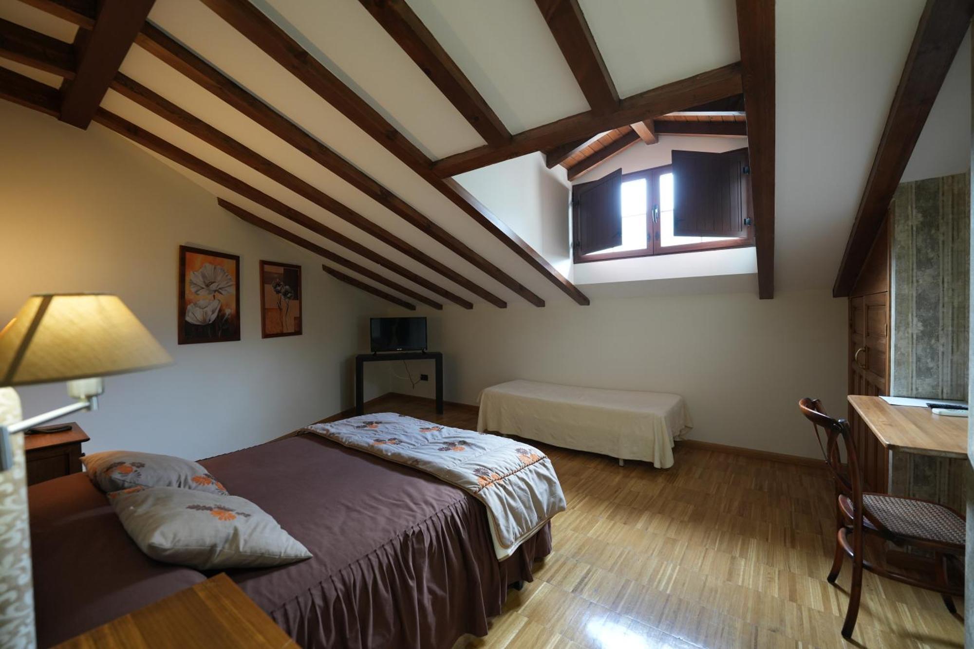 Hotel Rural Y Restaurante, Rinconcito De Gredos Cuevas Del Valle Dış mekan fotoğraf