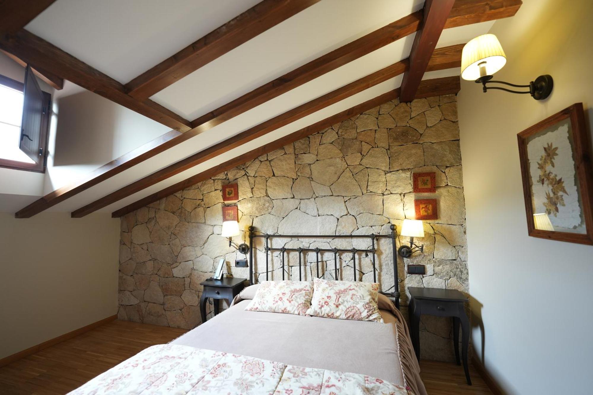 Hotel Rural Y Restaurante, Rinconcito De Gredos Cuevas Del Valle Dış mekan fotoğraf