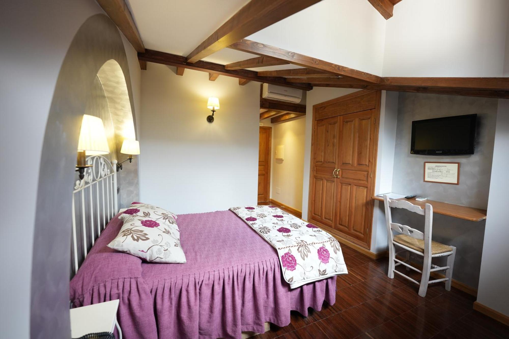 Hotel Rural Y Restaurante, Rinconcito De Gredos Cuevas Del Valle Dış mekan fotoğraf