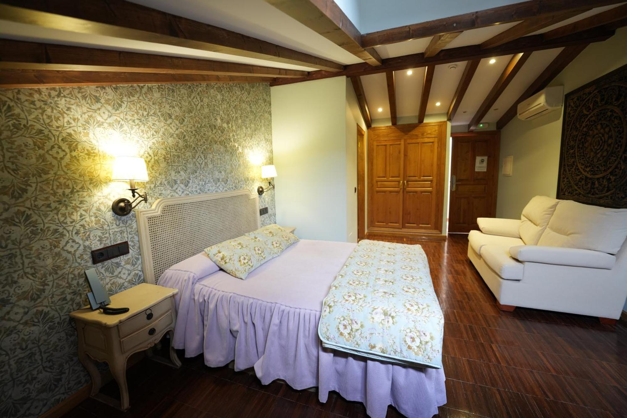 Hotel Rural Y Restaurante, Rinconcito De Gredos Cuevas Del Valle Dış mekan fotoğraf